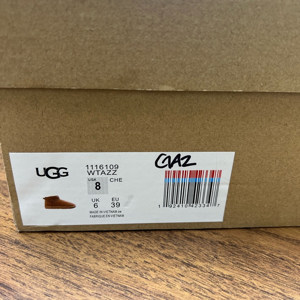 UGG Classic Tan Suede Boots - Picture 4 of 4